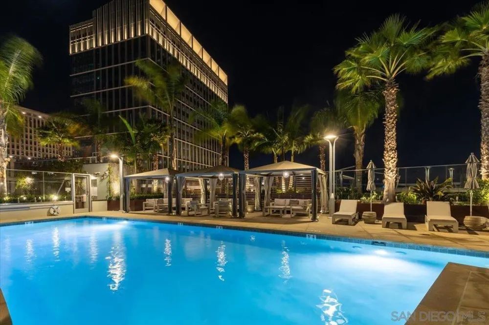 888 W E St #Unit 1001 San Diego, CA 92101