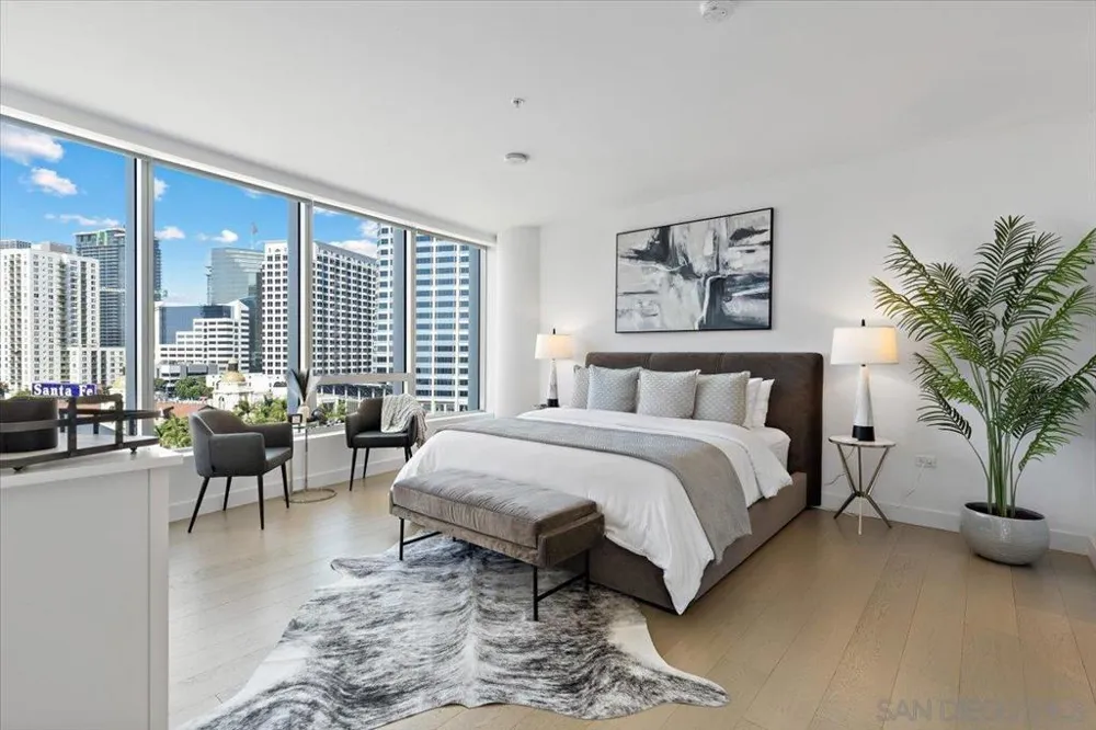 888 W E St #Unit 1001 San Diego, CA 92101