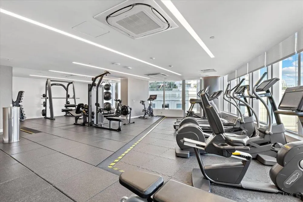 888 W E St #Unit 1001 San Diego, CA 92101