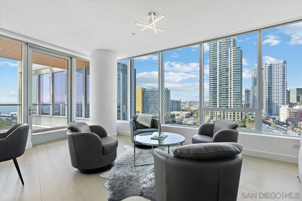 888 W E St #Unit 1001 San Diego, CA 92101