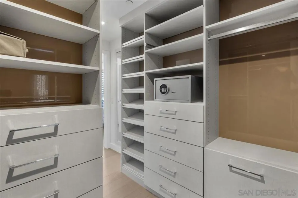 888 W E St #Unit 1001 San Diego, CA 92101