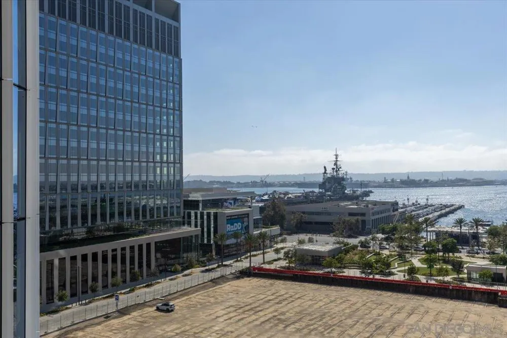 888 W E St #Unit 1001 San Diego, CA 92101