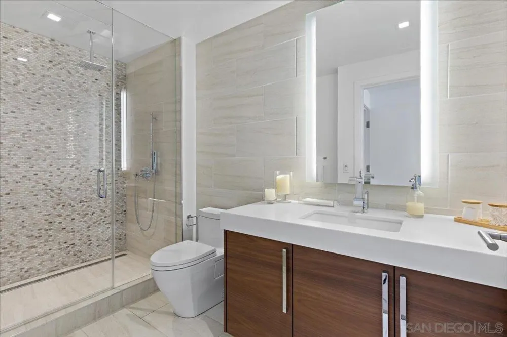 888 W E St #Unit 1001 San Diego, CA 92101