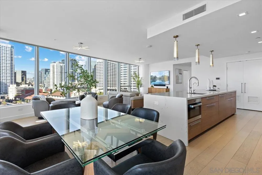 888 W E St #Unit 1001 San Diego, CA 92101