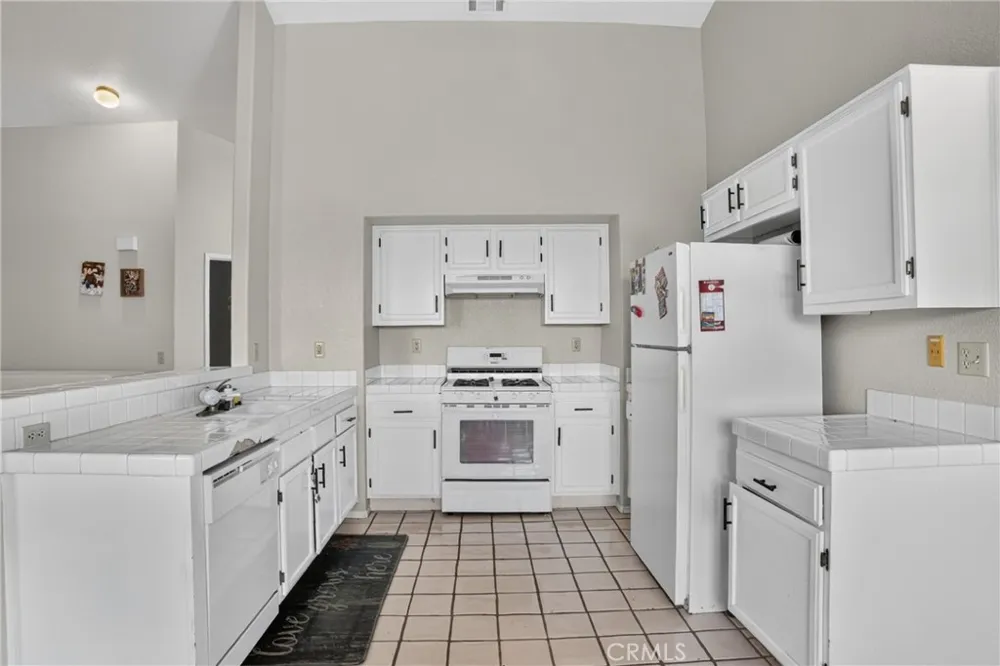 2816 Owens Rosamond, CA 93560