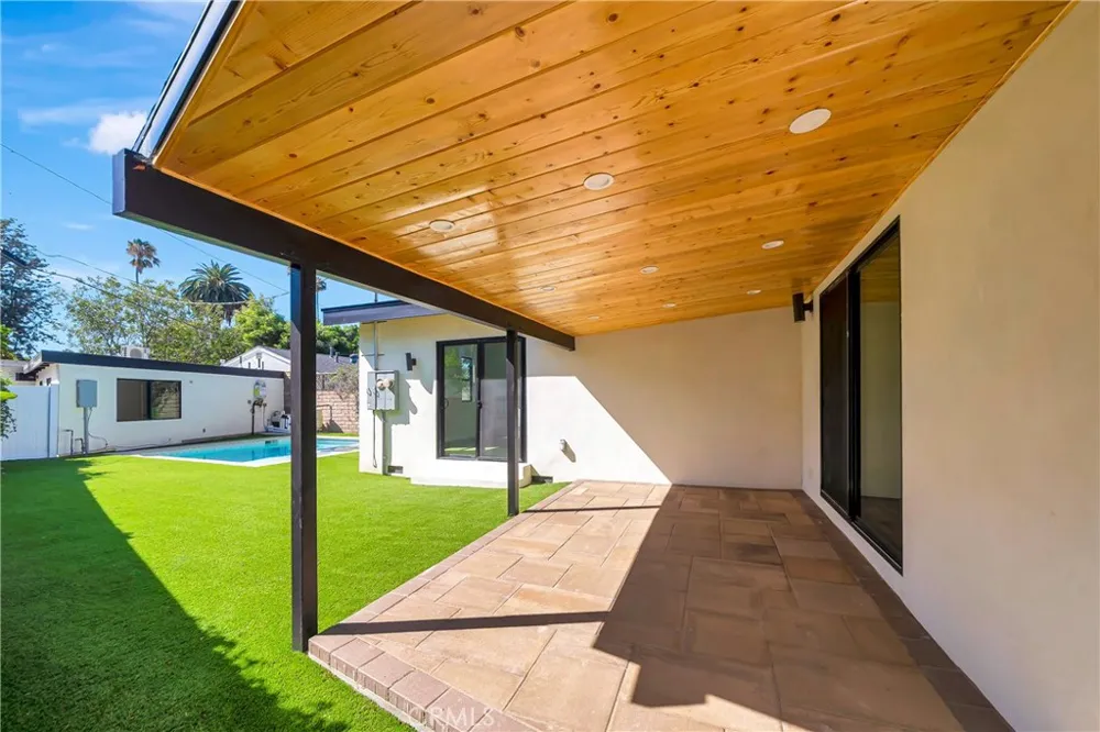 4419 Tyrone Street Sherman Oaks, CA 91423
