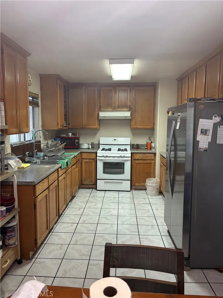 1609 E 4th Street Los Angeles, CA 90033