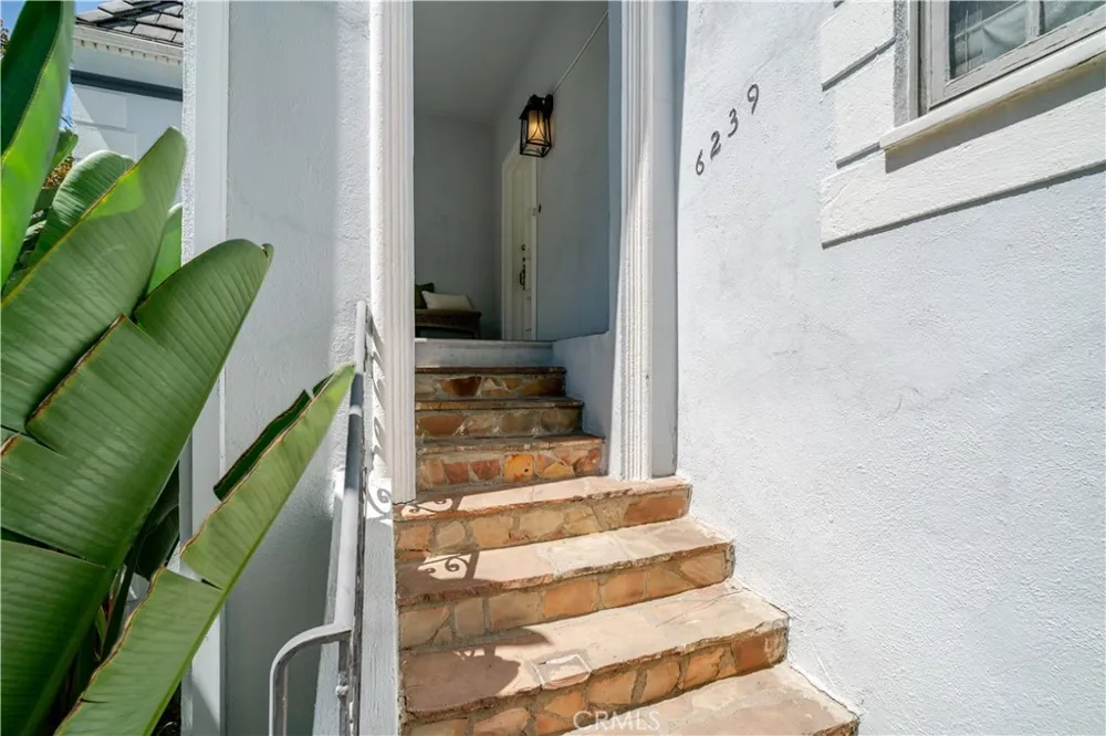 6237 W 6th Street Los Angeles, CA 90048