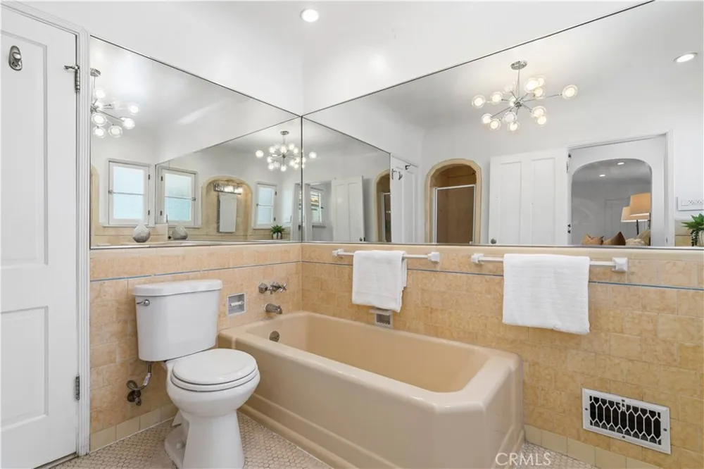 6237 W 6th Street Los Angeles, CA 90048