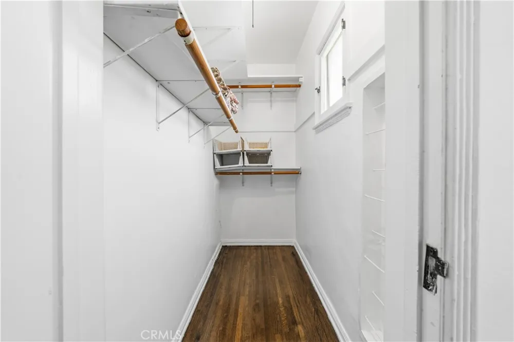 6237 W 6th Street Los Angeles, CA 90048