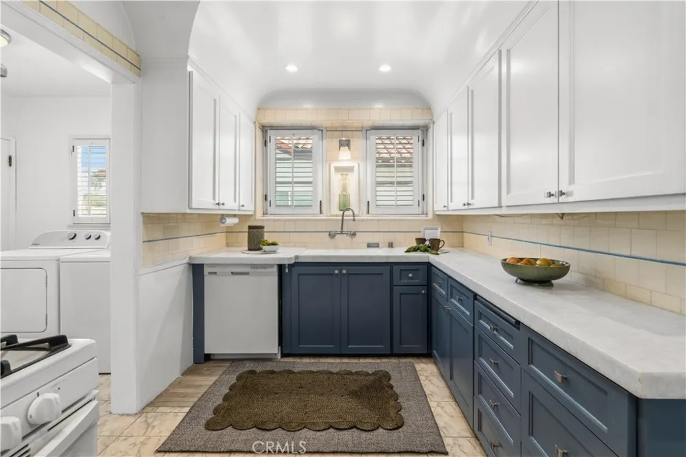 6237 W 6th Street Los Angeles, CA 90048
