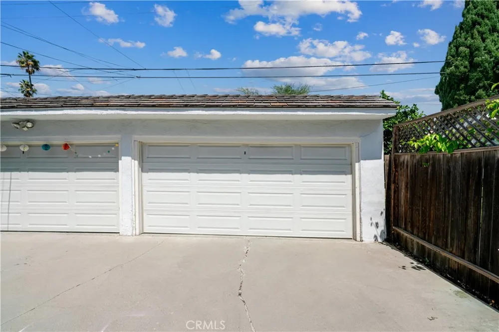 6237 W 6th Street Los Angeles, CA 90048