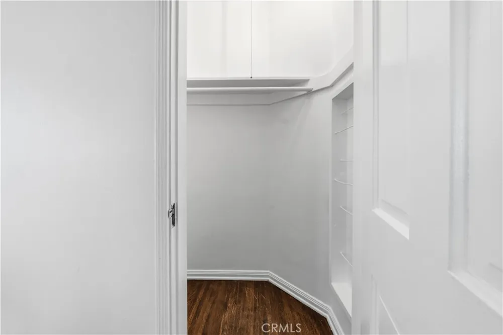 6237 W 6th Street Los Angeles, CA 90048
