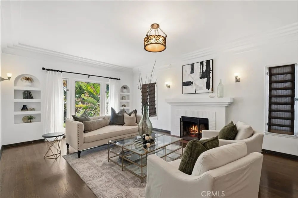 6237 W 6th Street Los Angeles, CA 90048
