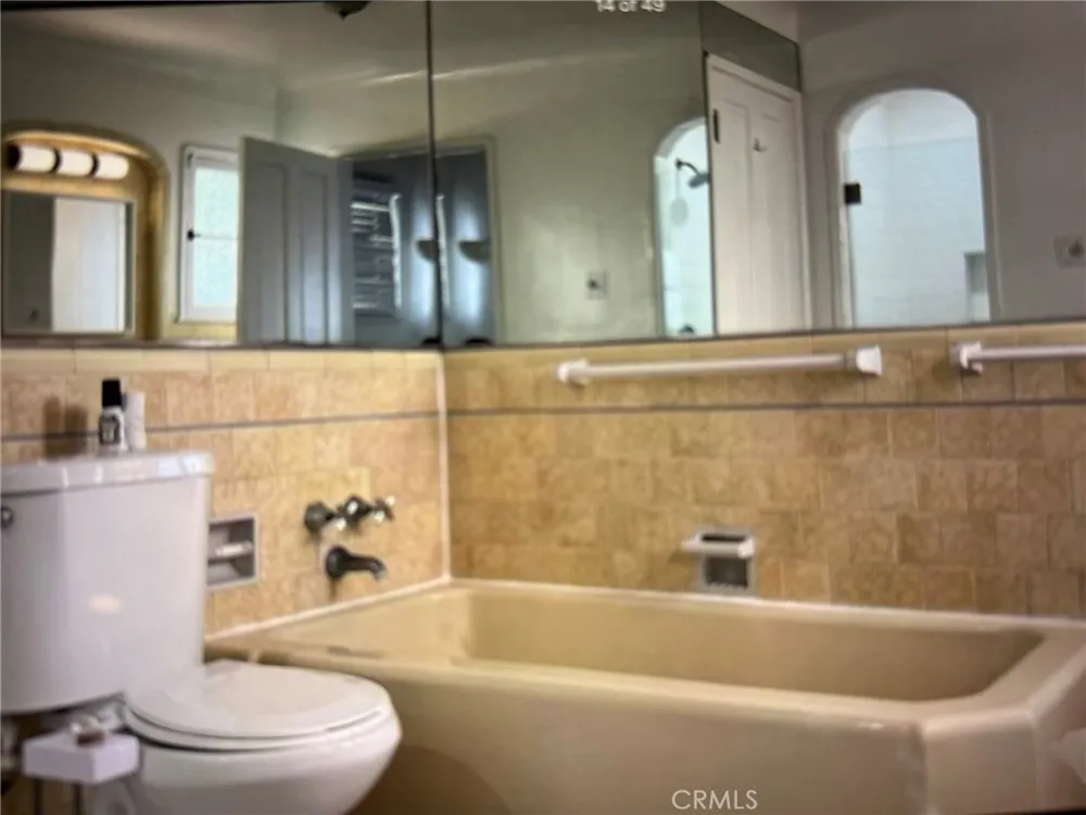 6237 W 6th Street Los Angeles, CA 90048