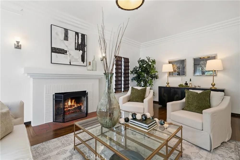 6237 W 6th Street Los Angeles, CA 90048