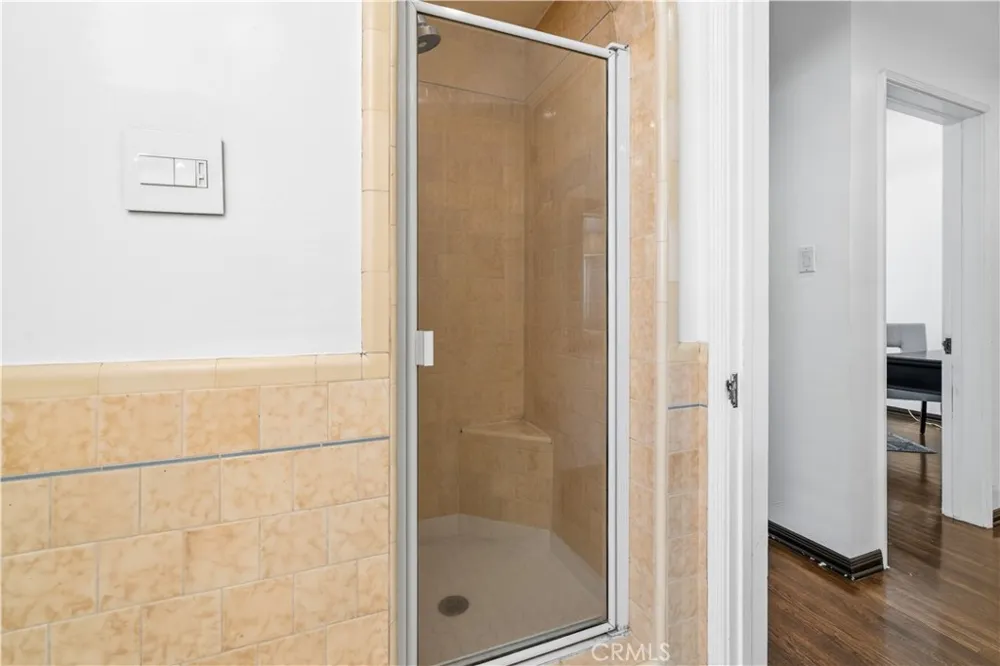 6237 W 6th Street Los Angeles, CA 90048