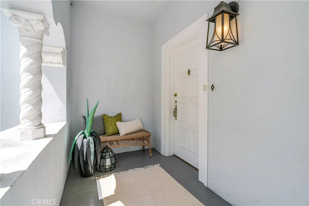 6237 W 6th Street Los Angeles, CA 90048