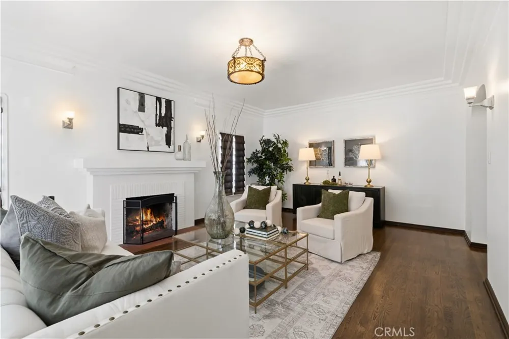 6237 W 6th Street Los Angeles, CA 90048