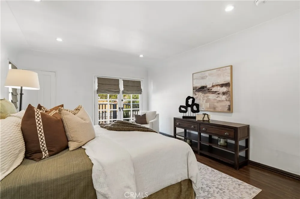 6237 W 6th Street Los Angeles, CA 90048