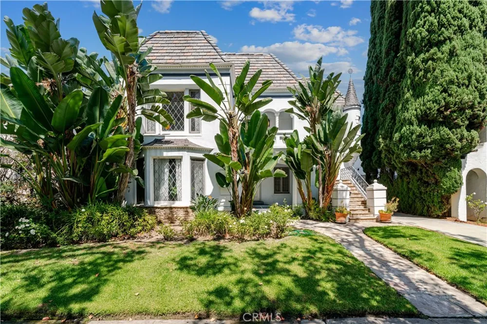 6237 W 6th Street Los Angeles, CA 90048