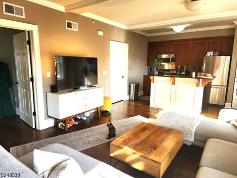 12 Elm St #2B Unit 2B