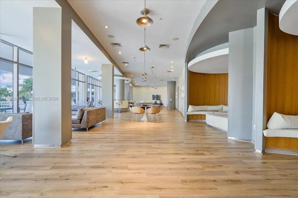 10275 Collins Ave #523 Bal Harbour, FL 33154