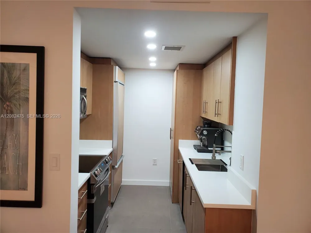 10275 Collins Ave #523 Bal Harbour, FL 33154