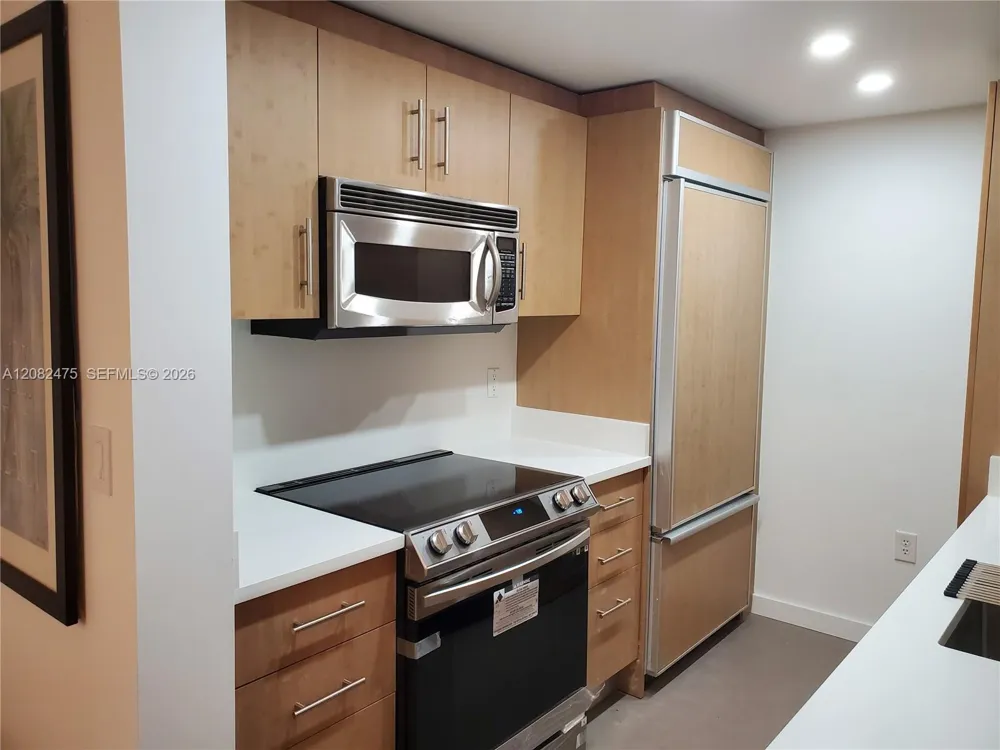 10275 Collins Ave #523 Bal Harbour, FL 33154