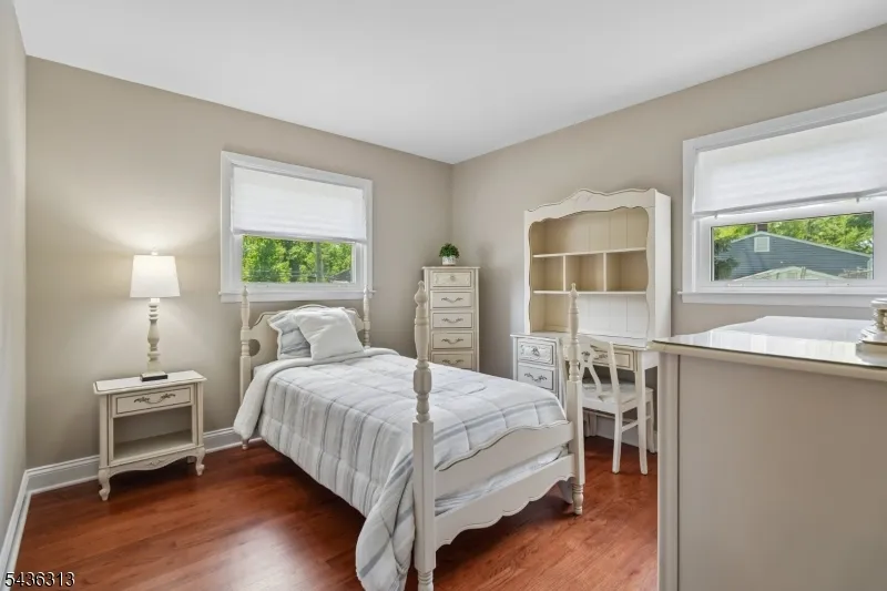 18 Mary Ellen Dr Edison, NJ 08820