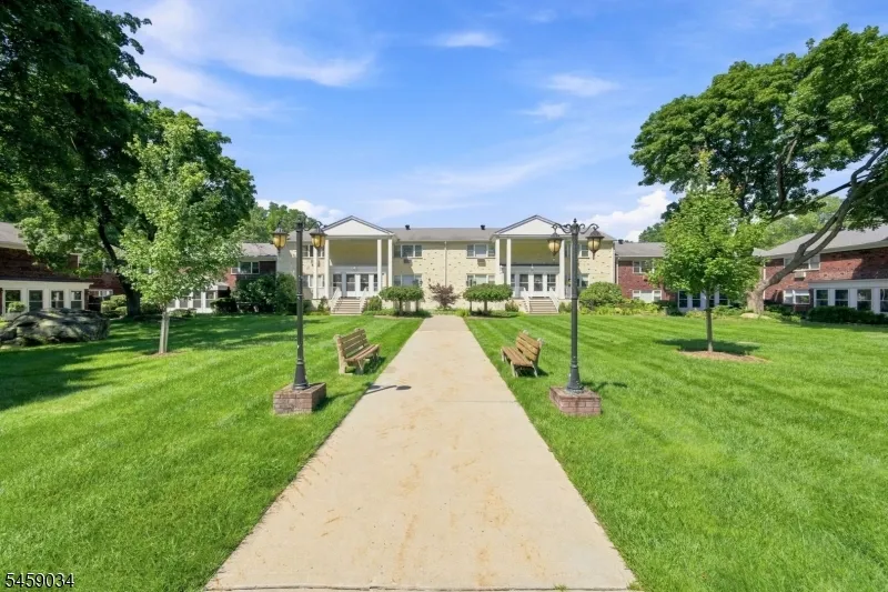 125 Regency Park #125 Unit 125 Ramsey, NJ 07446