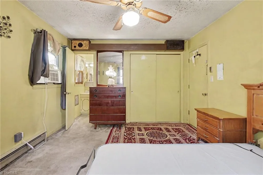 3932 Yokley Street Winston-Salem, NC 27107