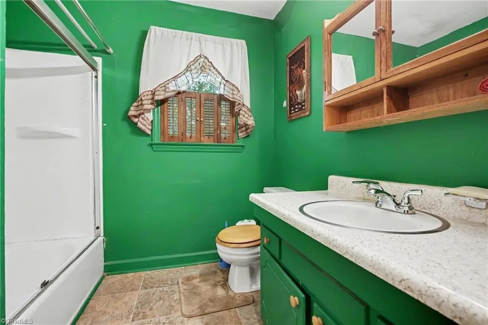 3932 Yokley Street Winston-Salem, NC 27107