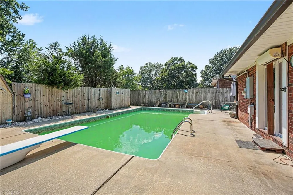 3932 Yokley Street Winston-Salem, NC 27107