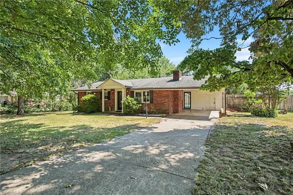 3932 Yokley Street Winston-Salem, NC 27107