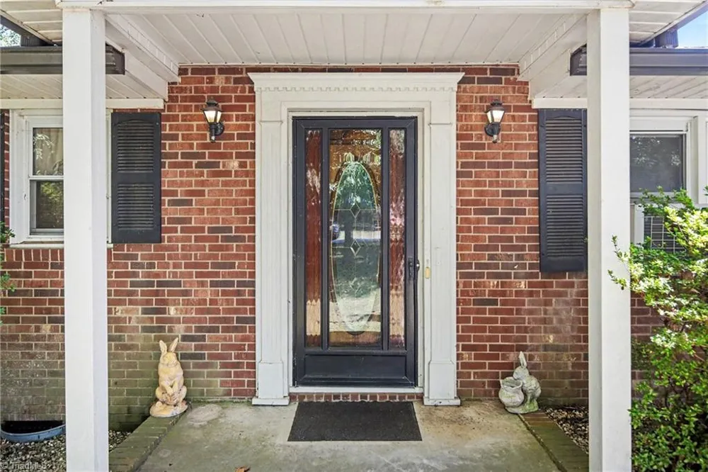 3932 Yokley Street Winston-Salem, NC 27107