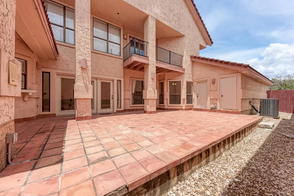 583 Rupen Drive Lakeway, TX 78734
