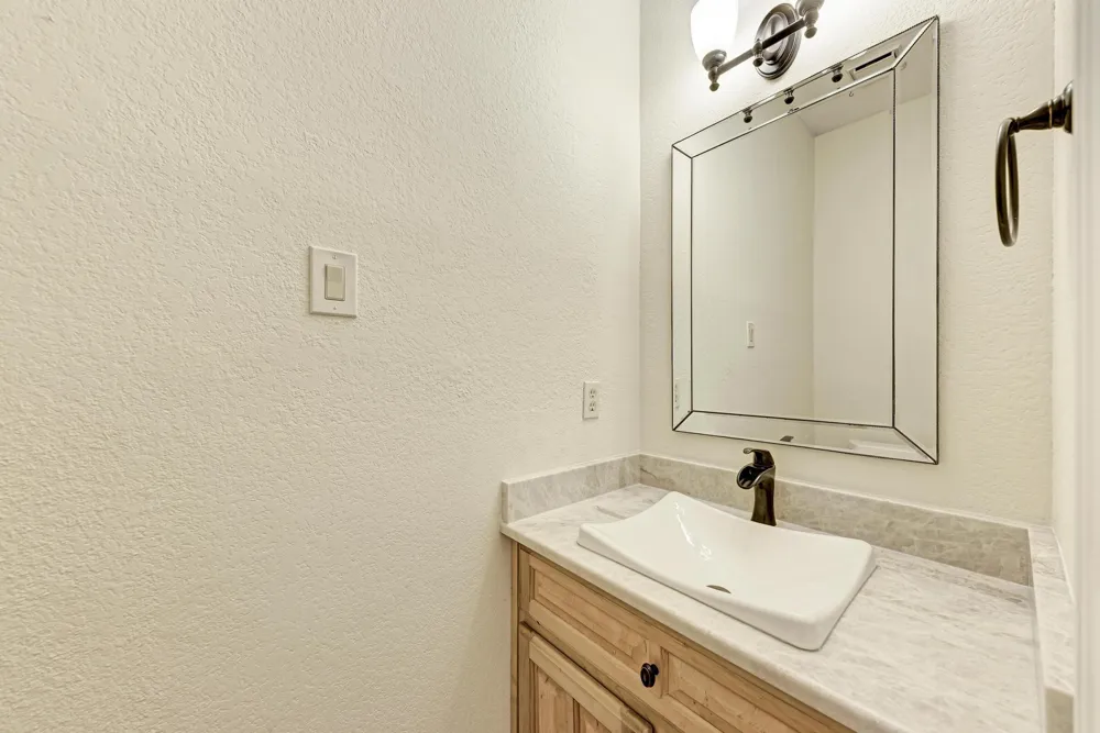583 Rupen Drive Lakeway, TX 78734