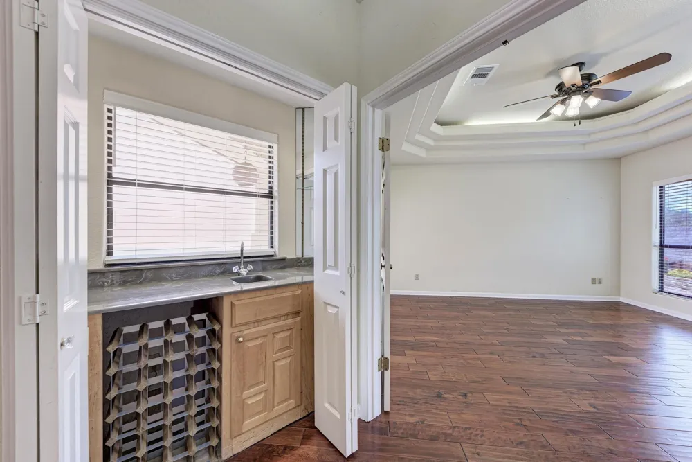 583 Rupen Drive Lakeway, TX 78734