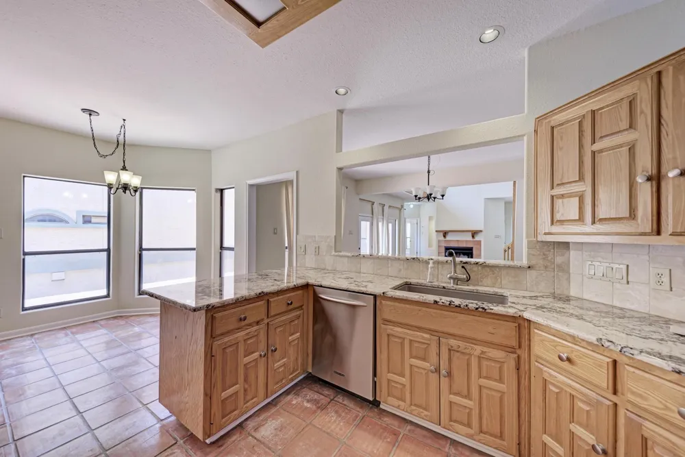 583 Rupen Drive Lakeway, TX 78734