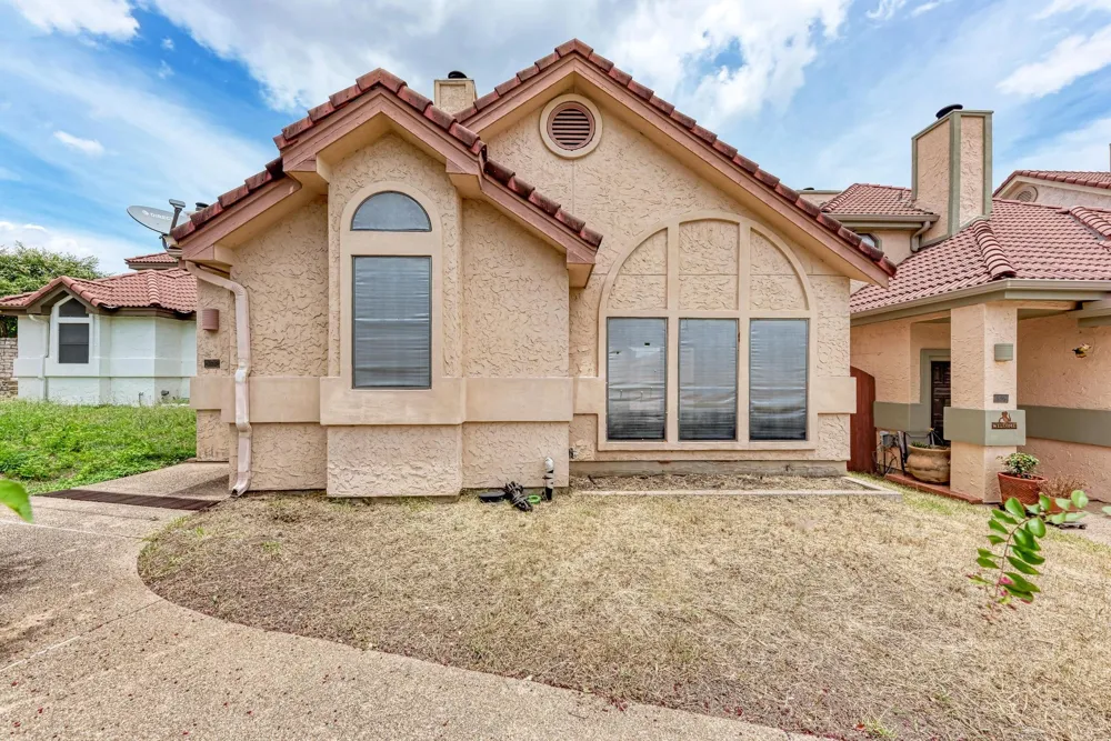 583 Rupen Drive Lakeway, TX 78734