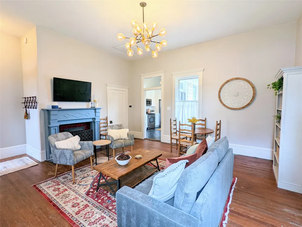 515 E 8th Street Georgetown, TX 78626