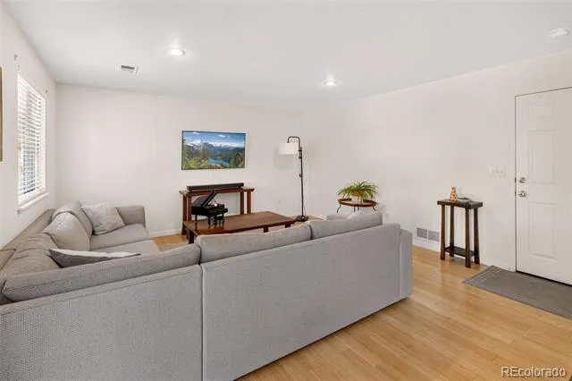 4477 Winona Place Broomfield, CO 80020
