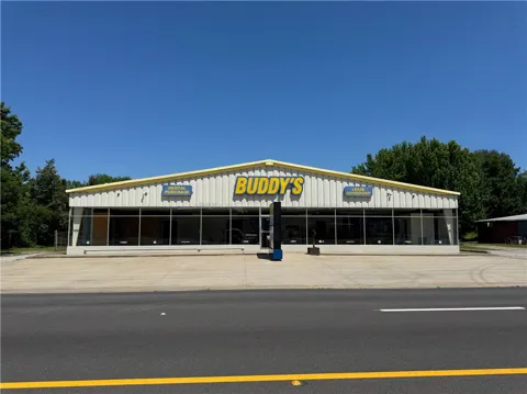 3827 Midland Boulevard