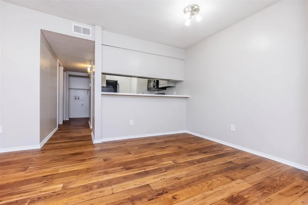 1826 Esters Road #2038 Irving, TX 75061