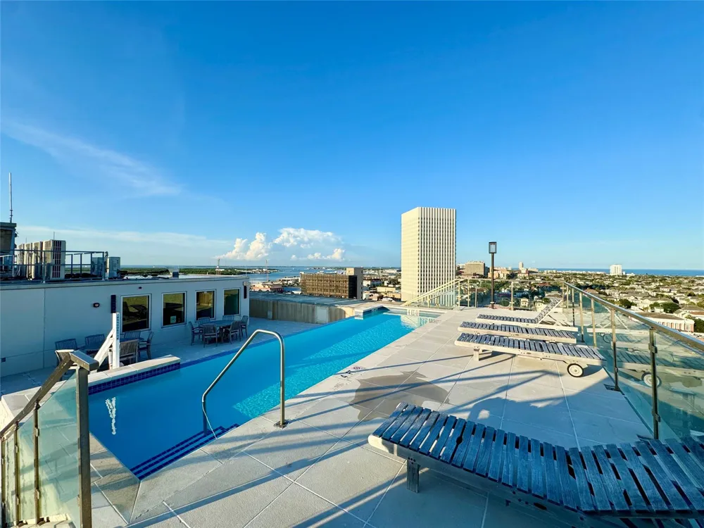 2201 Market Street #902 Galveston, TX 77550