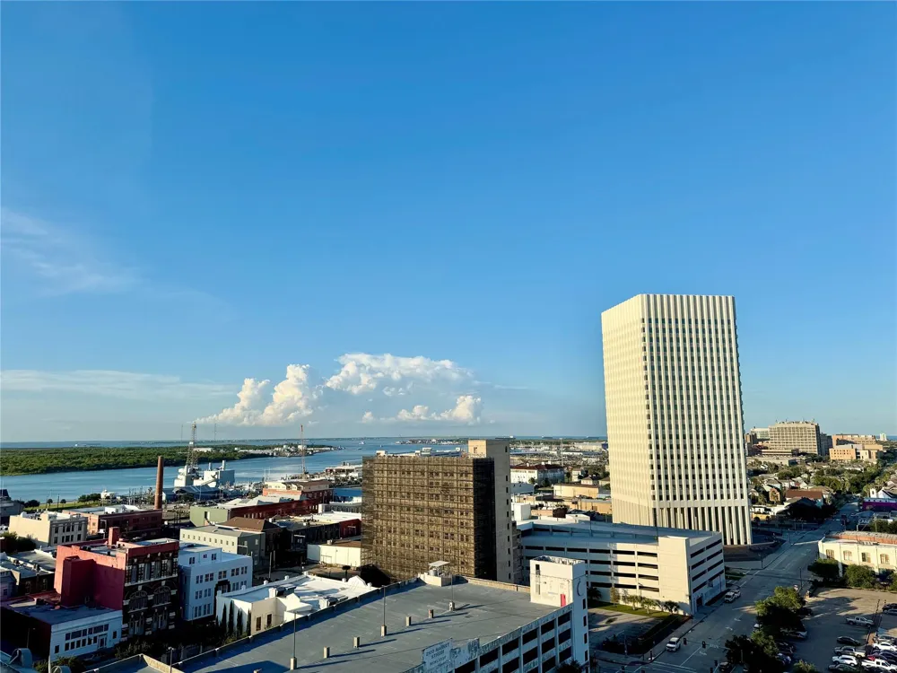 2201 Market Street #902 Galveston, TX 77550