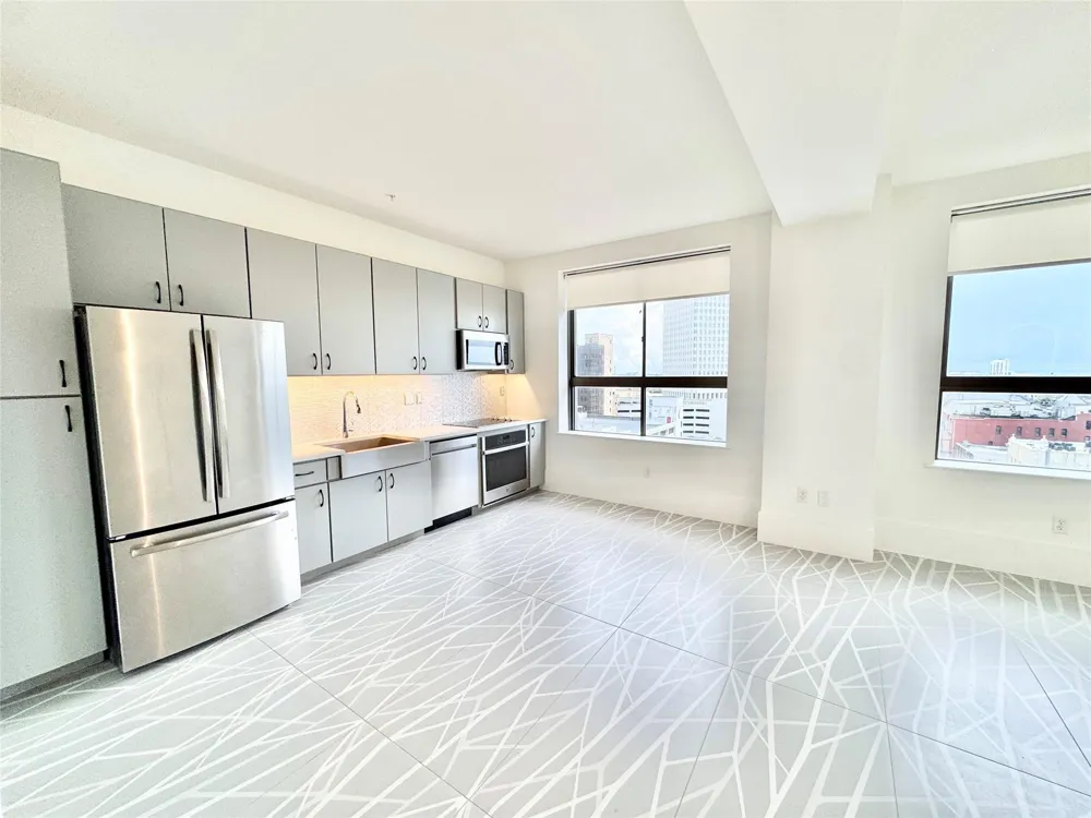 2201 Market Street #902 Galveston, TX 77550