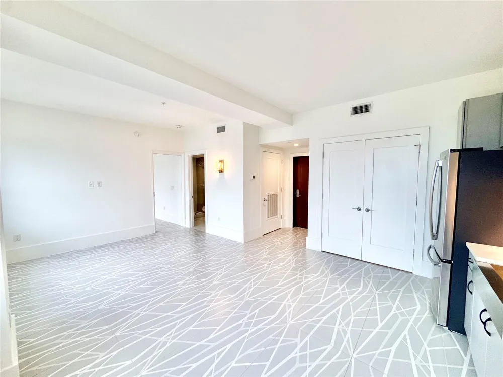 2201 Market Street #902 Galveston, TX 77550
