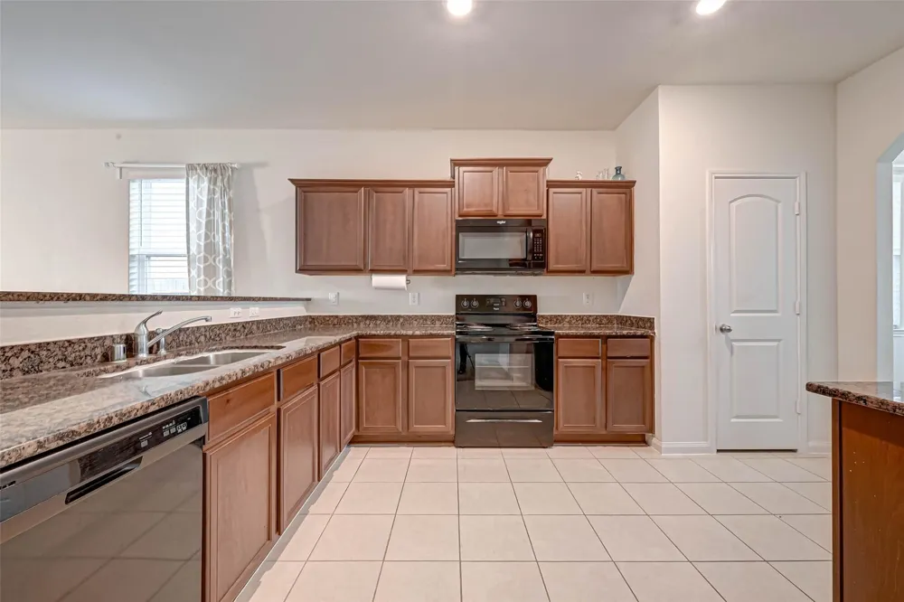 1306 Diamond Drape Drive Iowa Colony, TX 77583